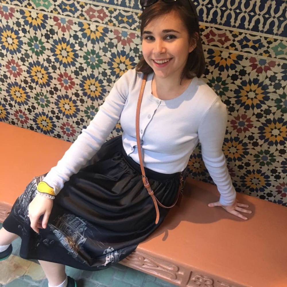 Meet your Posher, Laura